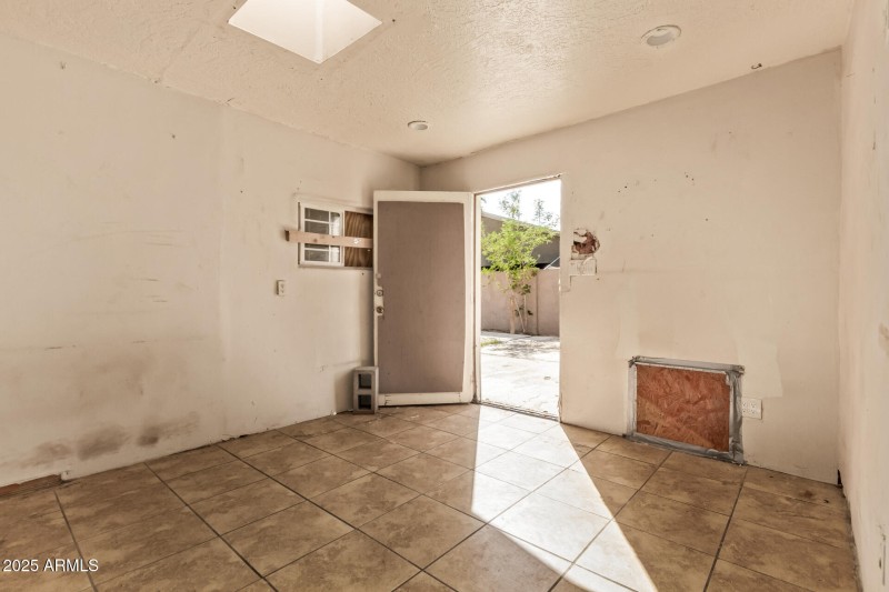 11 Sunland