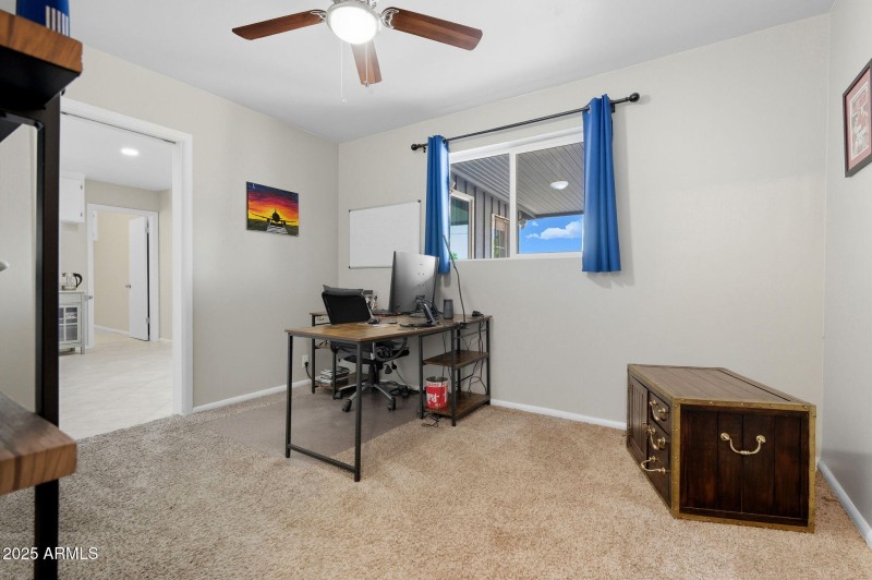 21-web-or-mls-1802 E Meadowbrook Ave-21