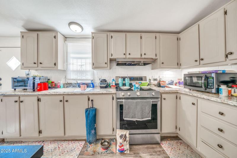 19401 N 7th St-11