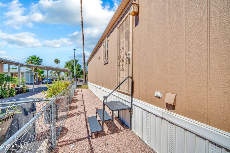 19401 N 7th St-28
