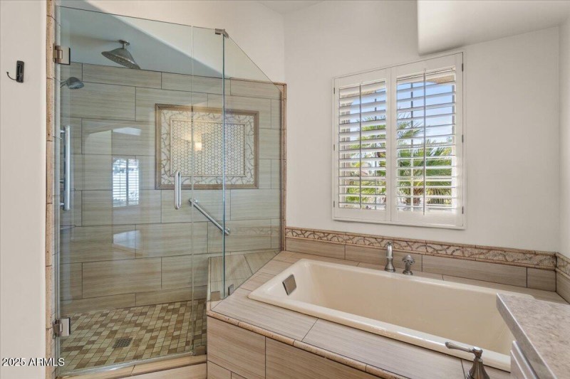 Separate Shower/Tub