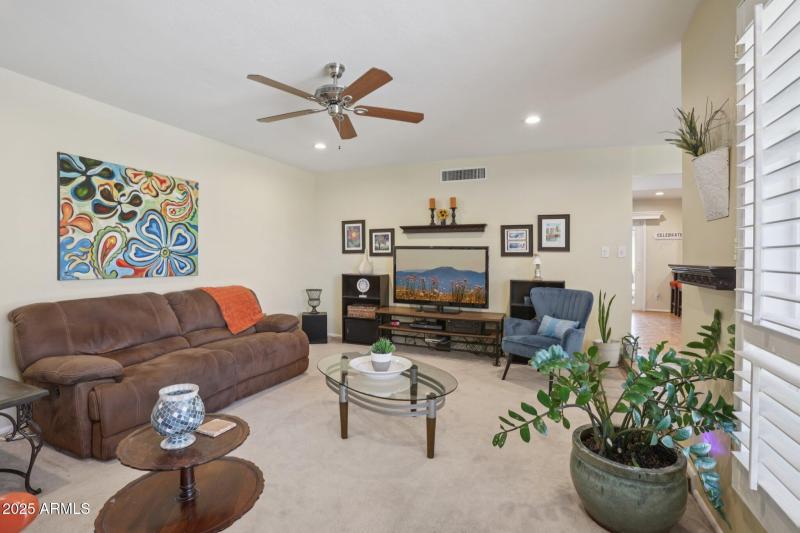 13-web-or-mls-N 26th St-S2409-013