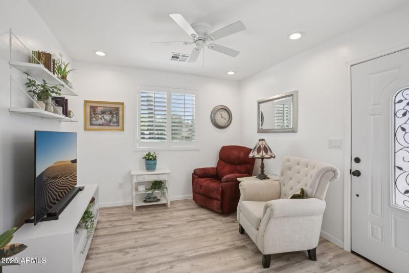 27-web-or-mls-N 26th St-S2409-027
