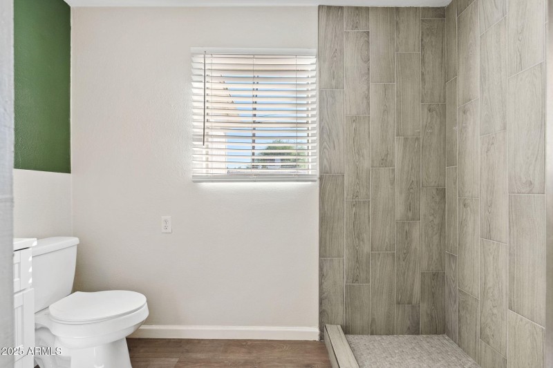 913 W Highland Avenue