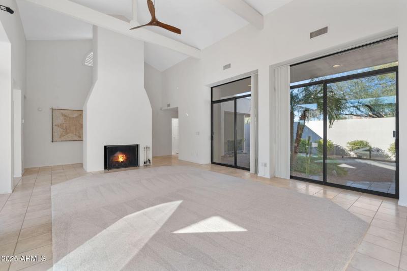 6-web-or-mls-8510-e-vista-bonita-dr