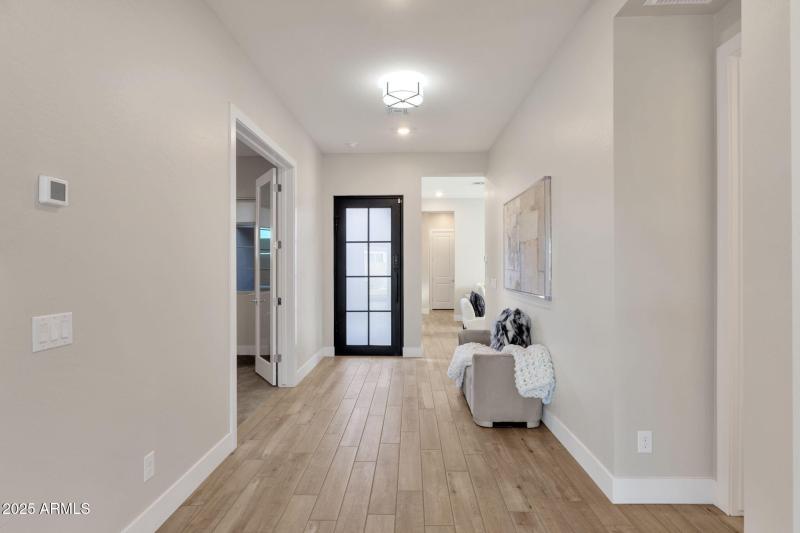 7-web-or-mls-1266-e-donato-dr