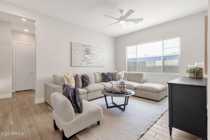 8-web-or-mls-1266-e-donato-dr