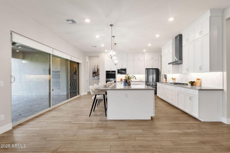 26-web-or-mls-1266-e-donato-dr