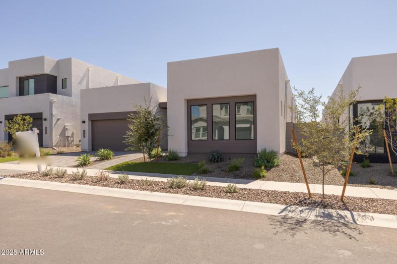 3)FRONT OF HOME