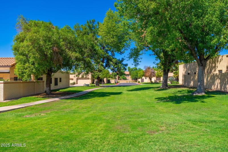 Alta Mesa Townhomes - 04