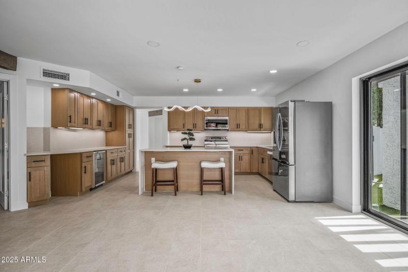 1925ELaneAvenue-24
