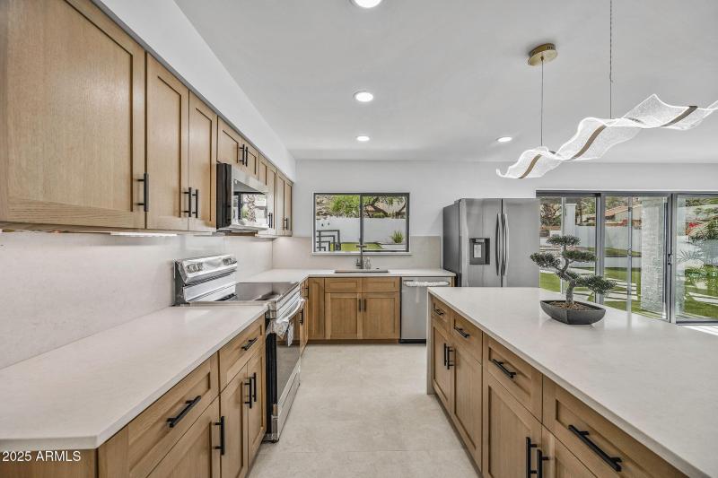 1925ELaneAvenue-28