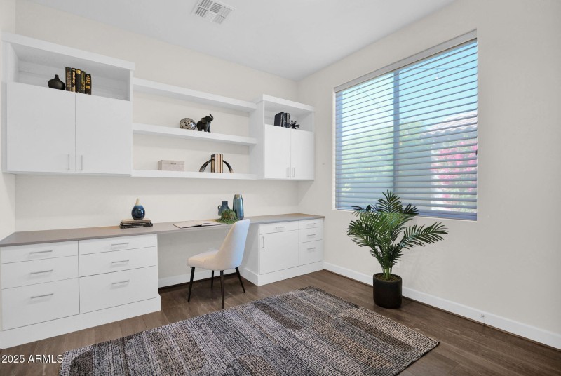 Office/3rd bedroom