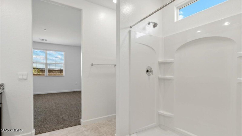 Hanna bathroom 4