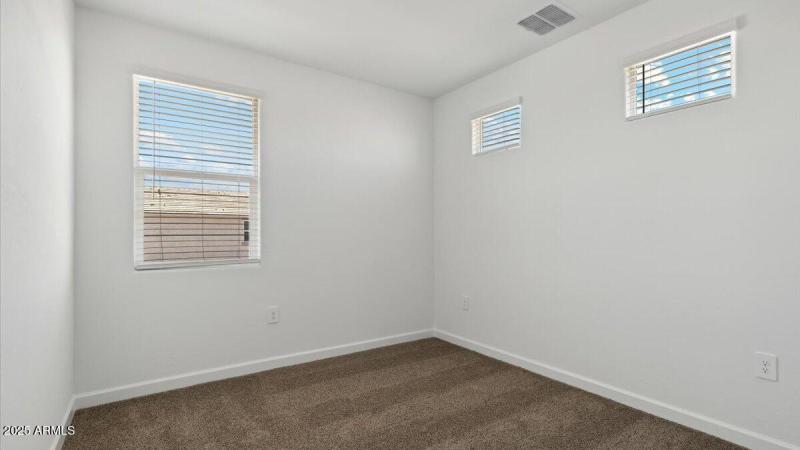 Hanna bedroom 6