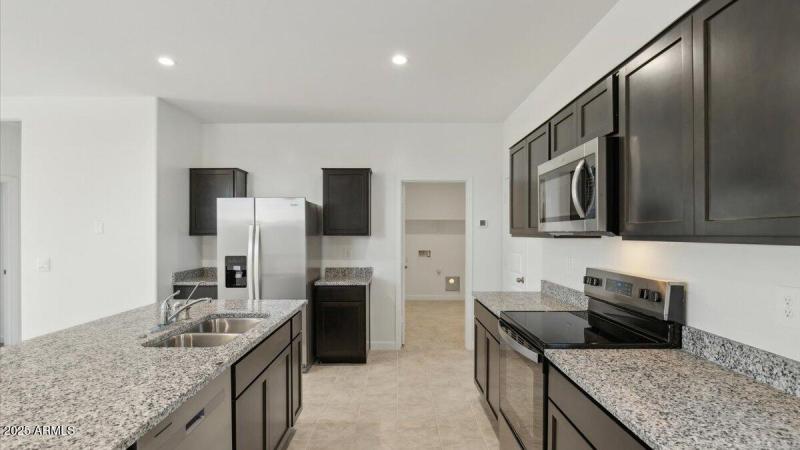 Hanna kitchen 2