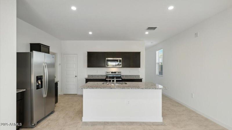 Hanna kitchen 4