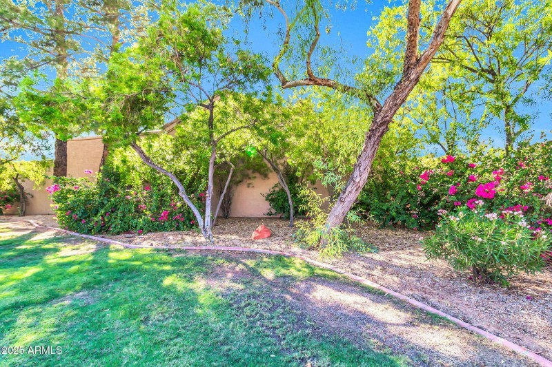 8100 E Camelback Rd-40