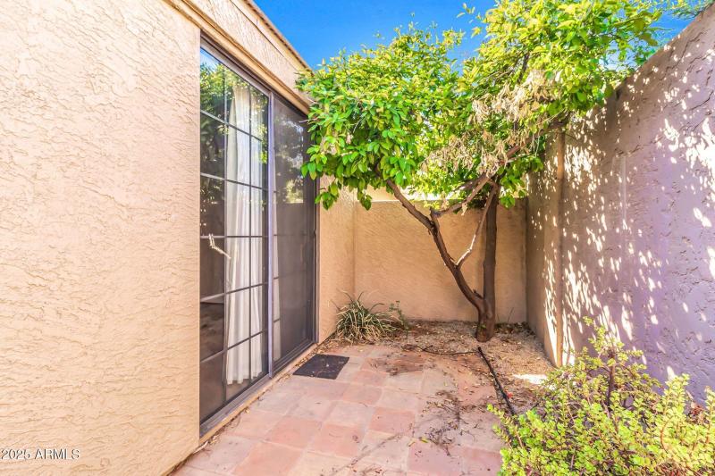 8100 E Camelback Rd-44
