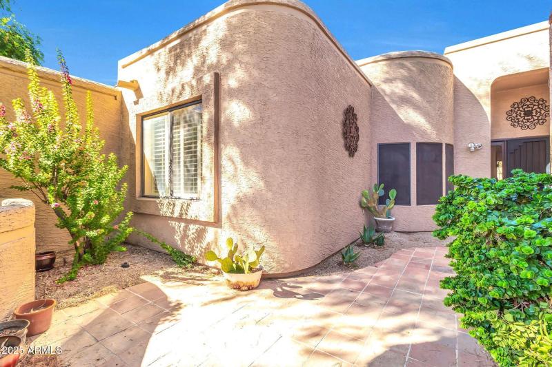 8100 E Camelback Rd-5