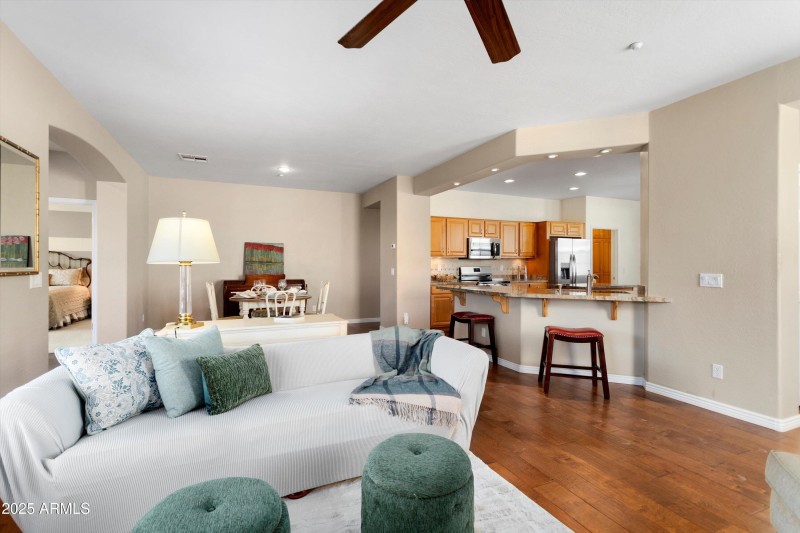 GREAT ROOM & KITCHEN