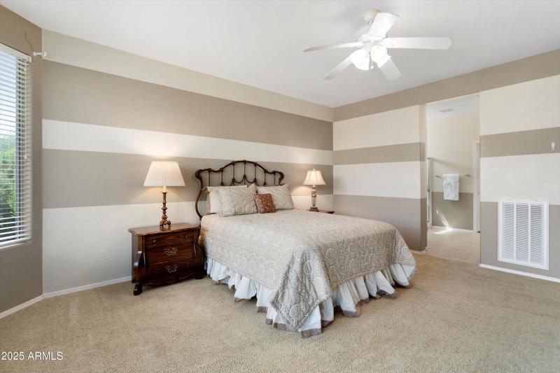 LARGE PRIMARY BEDROOM