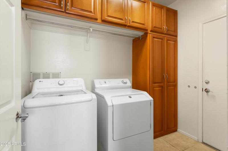 EXTENDED LAUNDRY RM
