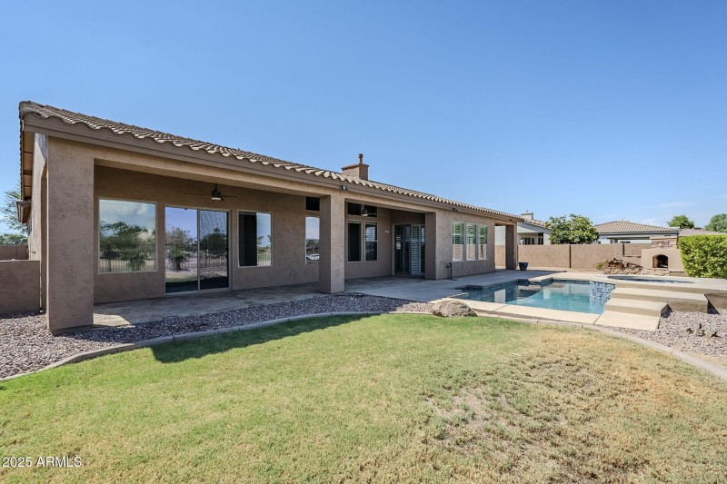 102-web-or-mls-Parkcrest-9 (2)
