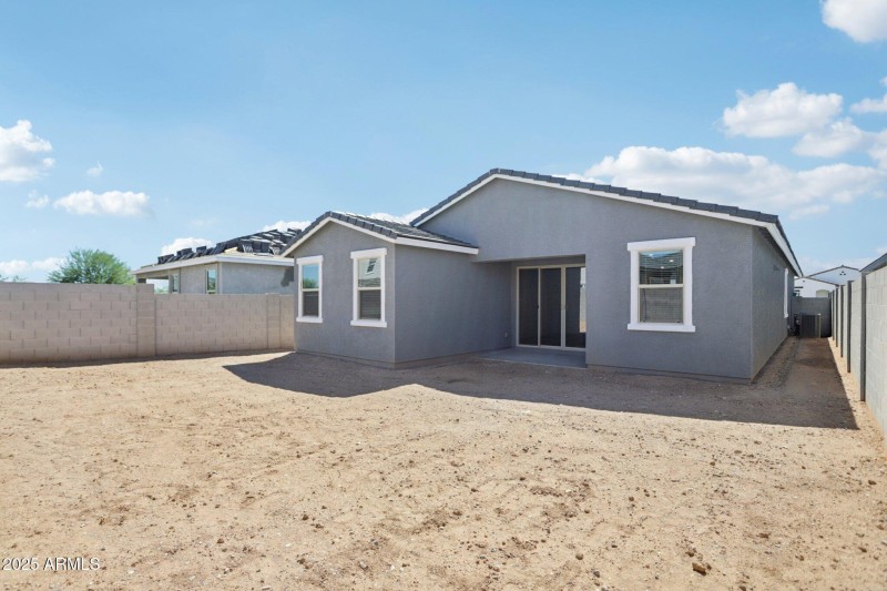 36-web-or-mls-La Senda Dr W-S2409-036