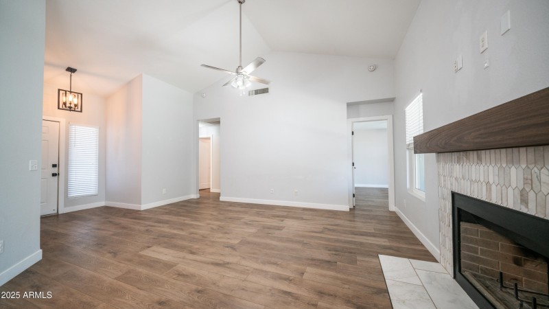 4411 E Ashurst Dr-7