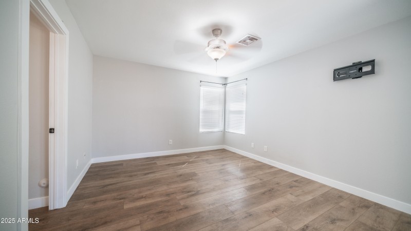 4411 E Ashurst Dr-22