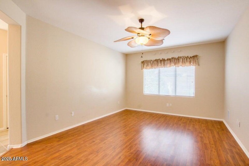 20170321233322432277000000-o