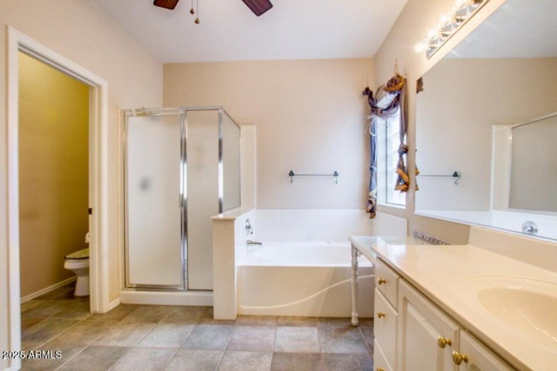 20170321233343537337000000-o