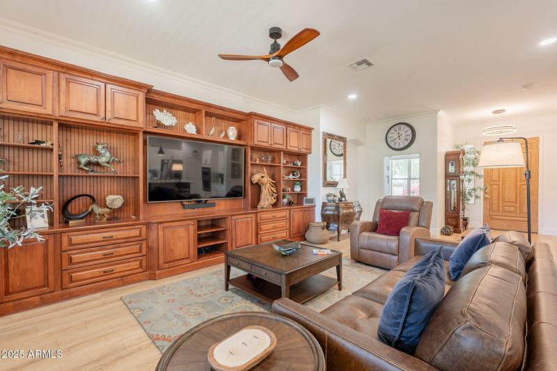 Springfield Lakes Hom
