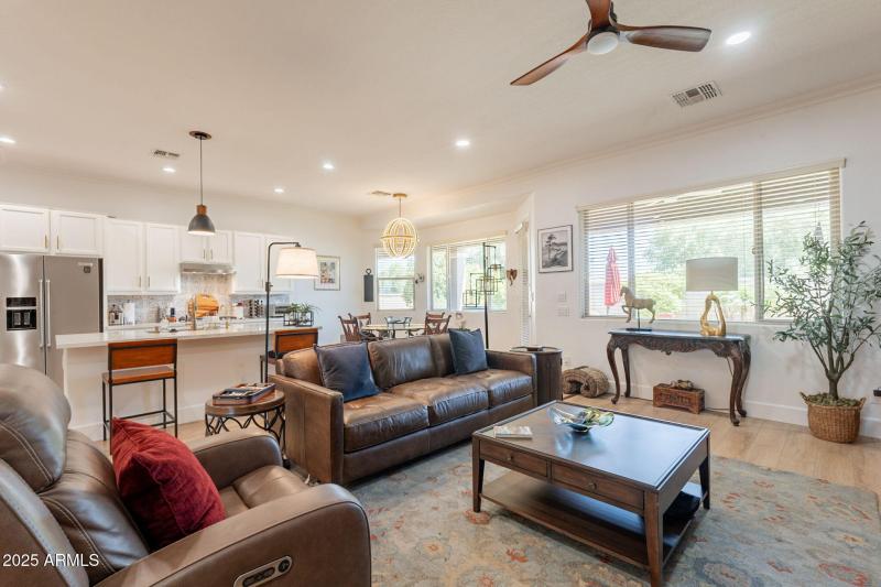 Springfield Lakes Hom