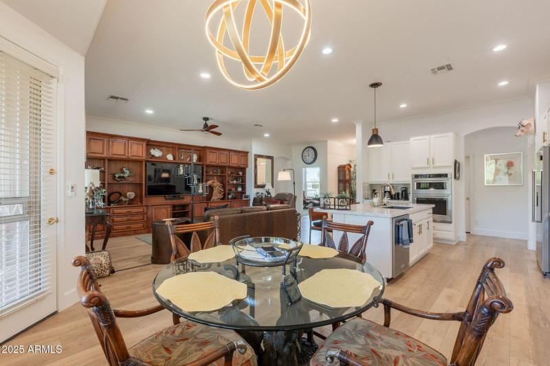 Springfield Lakes Hom
