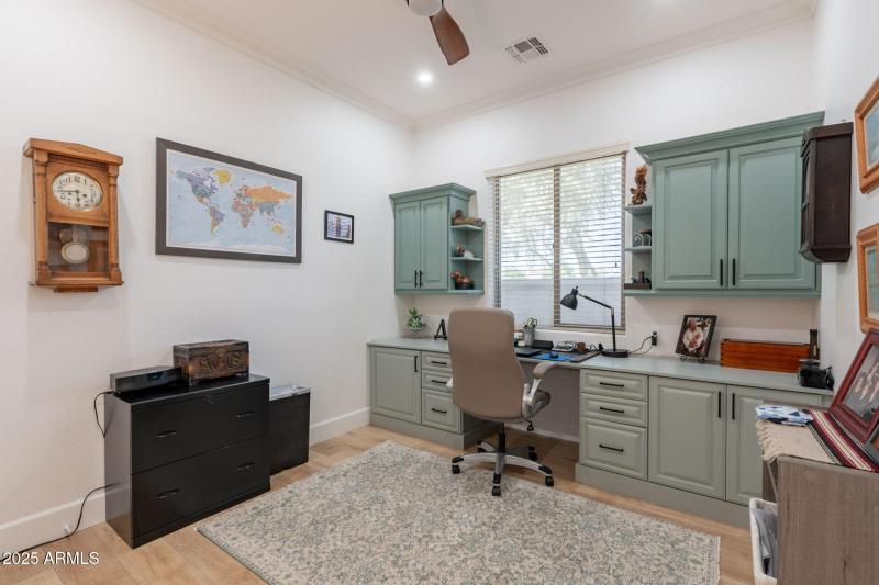 Springfield Lakes Hom