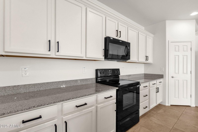 11-web-or-mls-22472-e-sonoqui-blvd