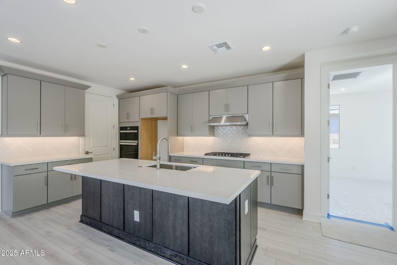 Kitchen W Island Seating
