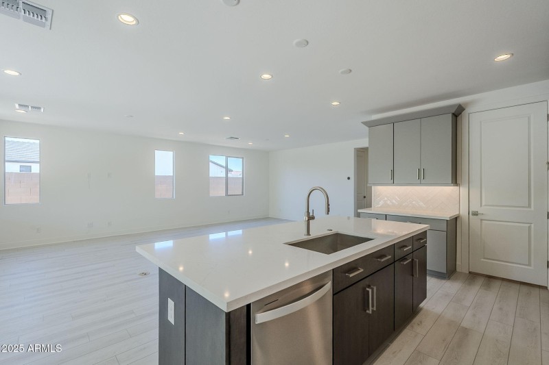 Bright Kitchen