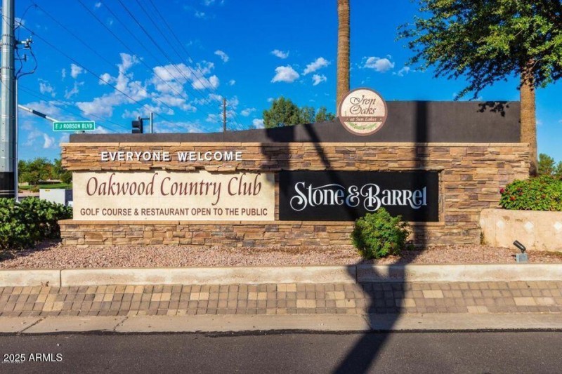 Welcome to Stone & Barrel