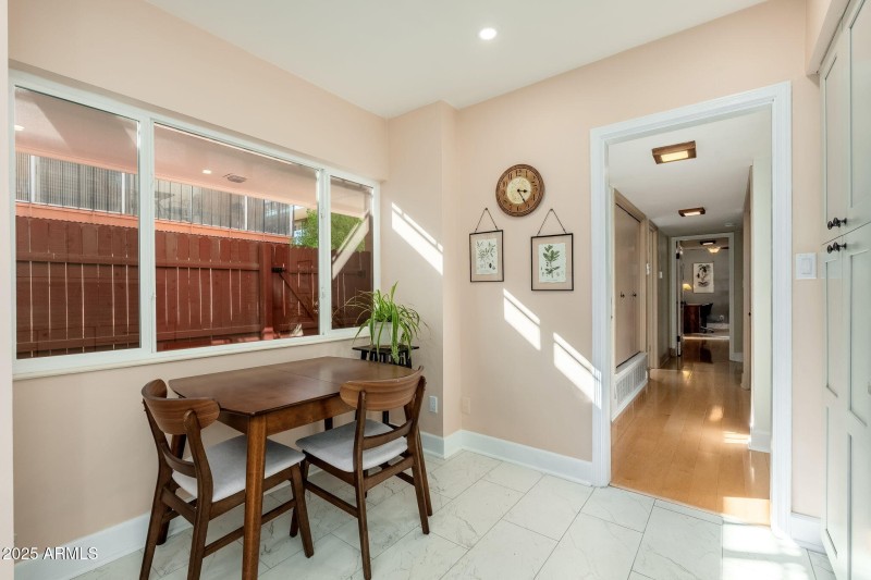 123 E Palm Ln UNIT A - 17