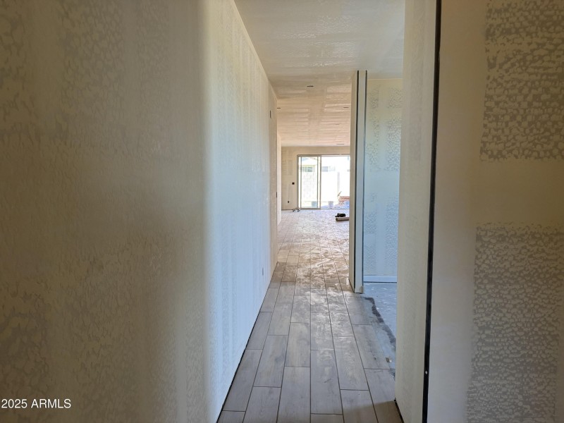 002 Foyer