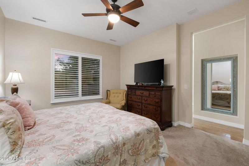 32-Primary Bedroom_2