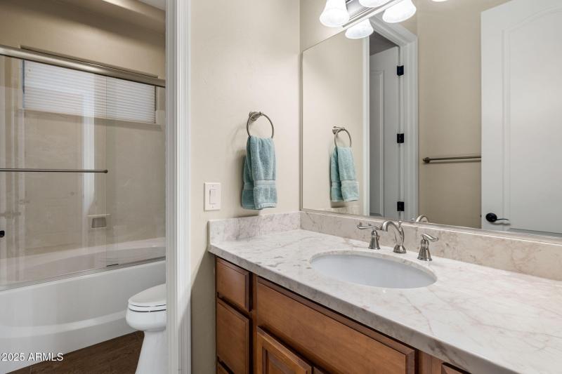 39-Bathroom 2