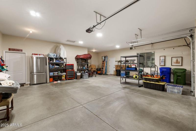 45-Garage Interior_2