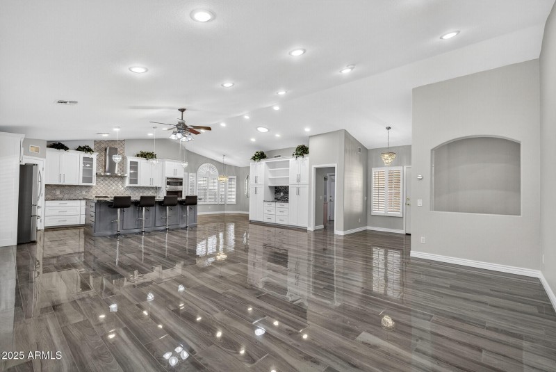 23_3533_N_159th_Ln21_mls