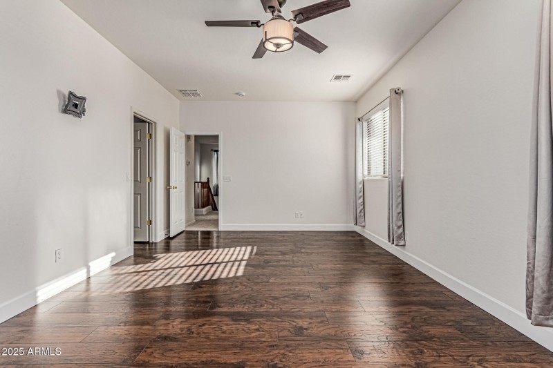 Large Master Bredroom