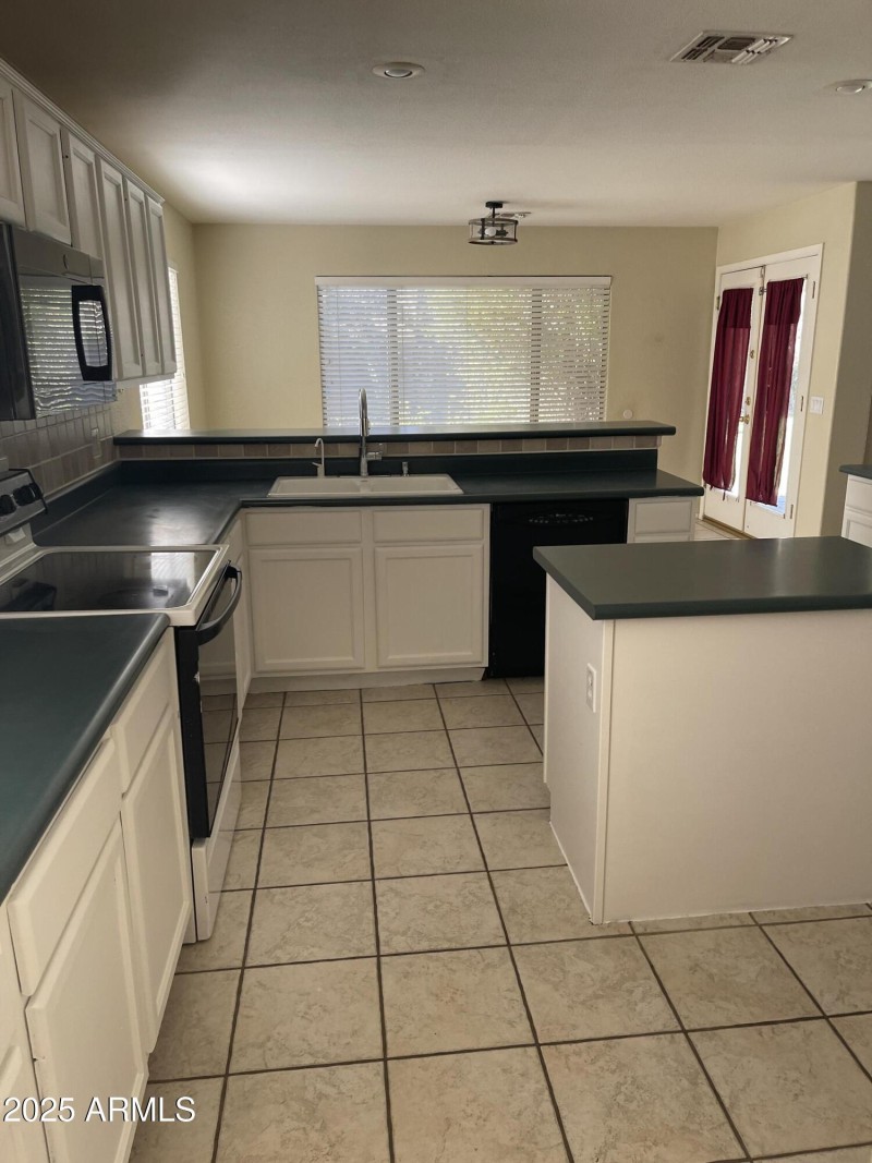 20250808_153541217_iOS