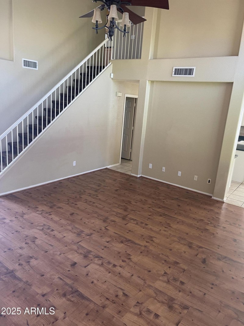 20250808_153427307_iOS